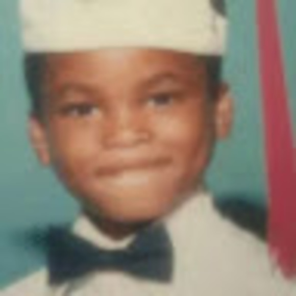 Meet your Posher, Carlos - Picture 1 of 1